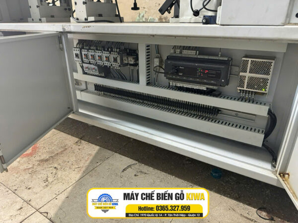 Máy ROUTER CNC 1 ĐẦU THAY DAO TỰ ĐỘNG 12 DAO - Hình ảnh 4