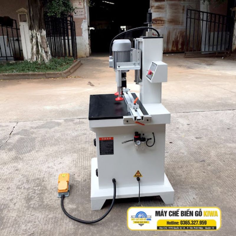 máy khoan bản lề